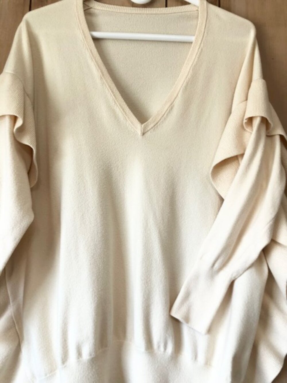 Women's Oversized Ruffled Sweater - Picture 3 of 4